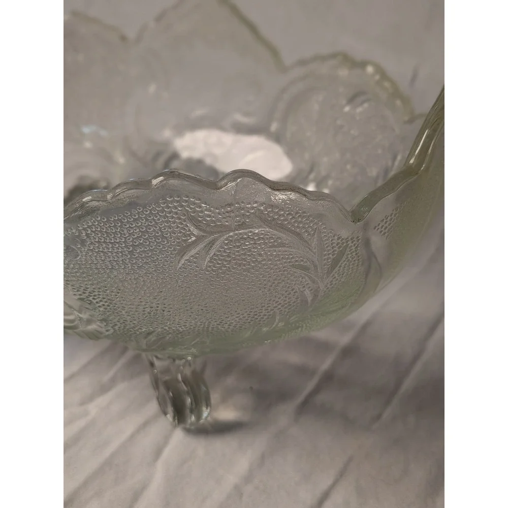 Vintage jeanette clear glass lombardi‎ depression footed fruit bowl scallopped